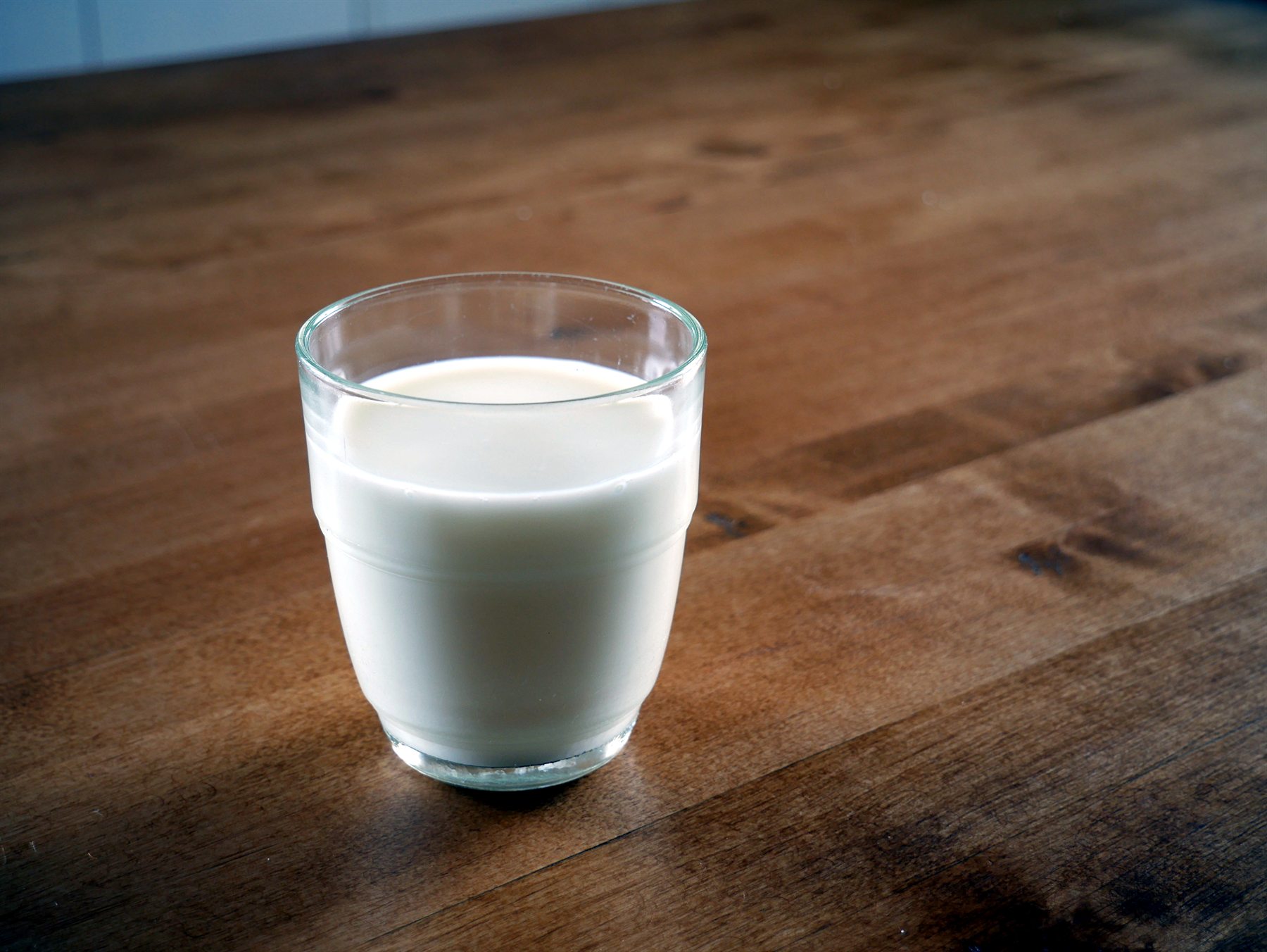 Ein Glas frische Milch